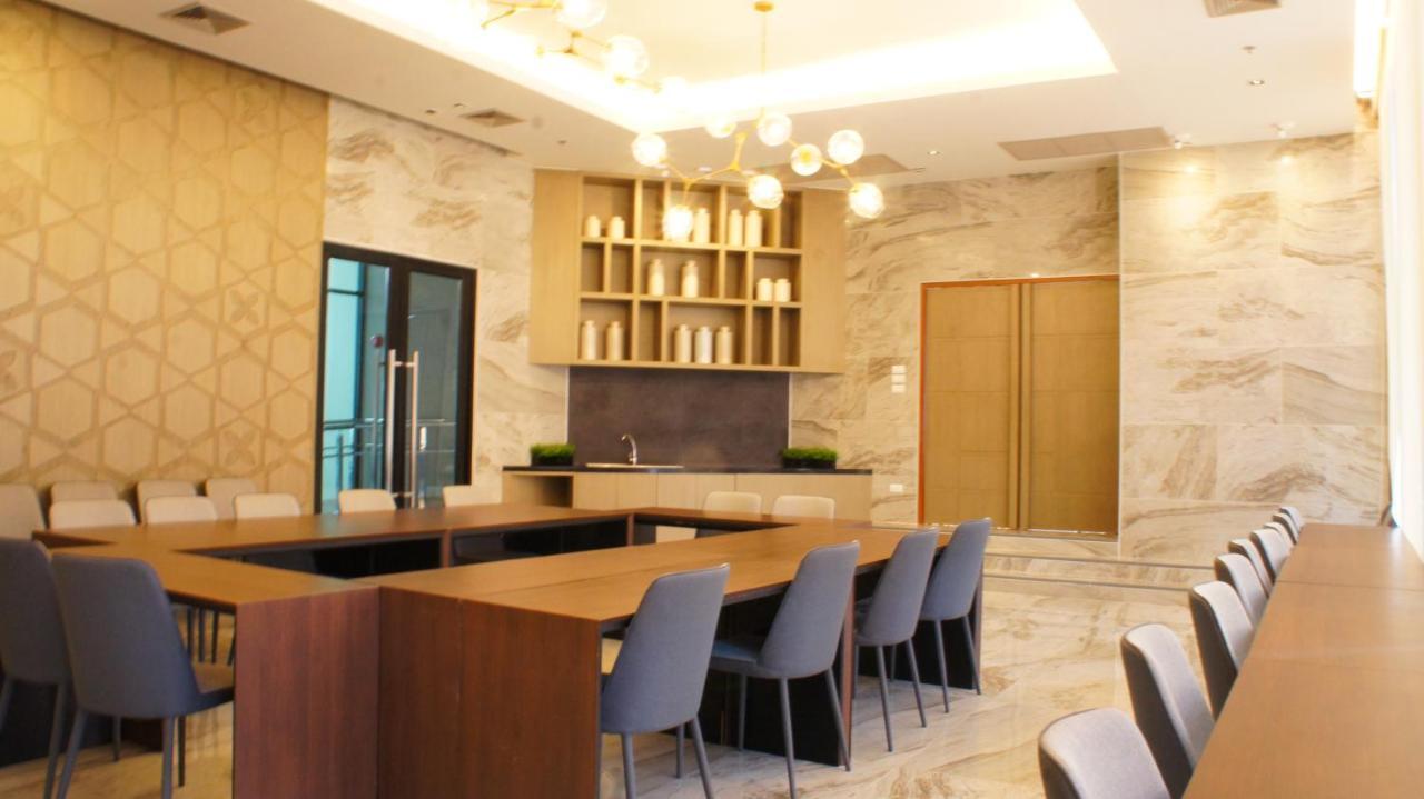 The Astra Chiang Mai Apartment Exterior foto